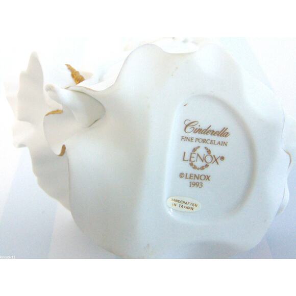 NEW Bisque Porcelain LENOX PRINCESS CINDERELLA & GLASS SLIPPER FIGURINE 1993 - Picture 6 of 10